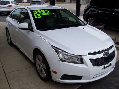 Used 2013 Chevrolet Cruze LT image 3