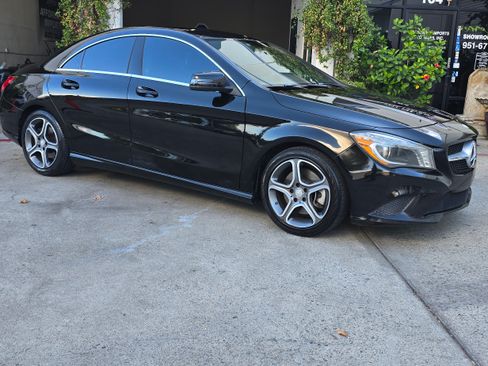 Used 2014 Mercedes-Benz CLA 250 image 4