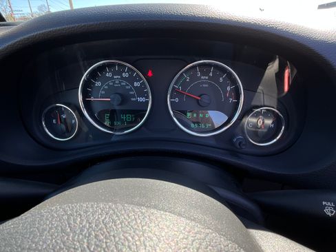 Used 2016 Jeep Wrangler Sport AWD/4WD image 12