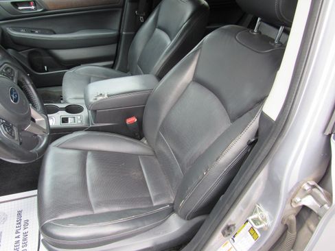 Used 2015 Subaru Outback 3.6R Limited AWD/4WD image 12