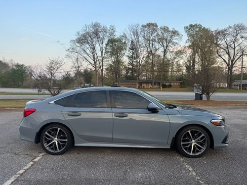Used 2024 Honda Civic Touring image 4