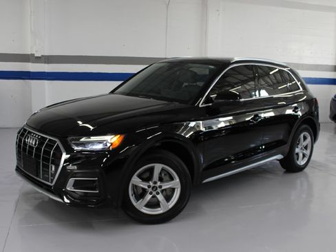 Used 2023 Audi Q5 2.0T Premium image 3