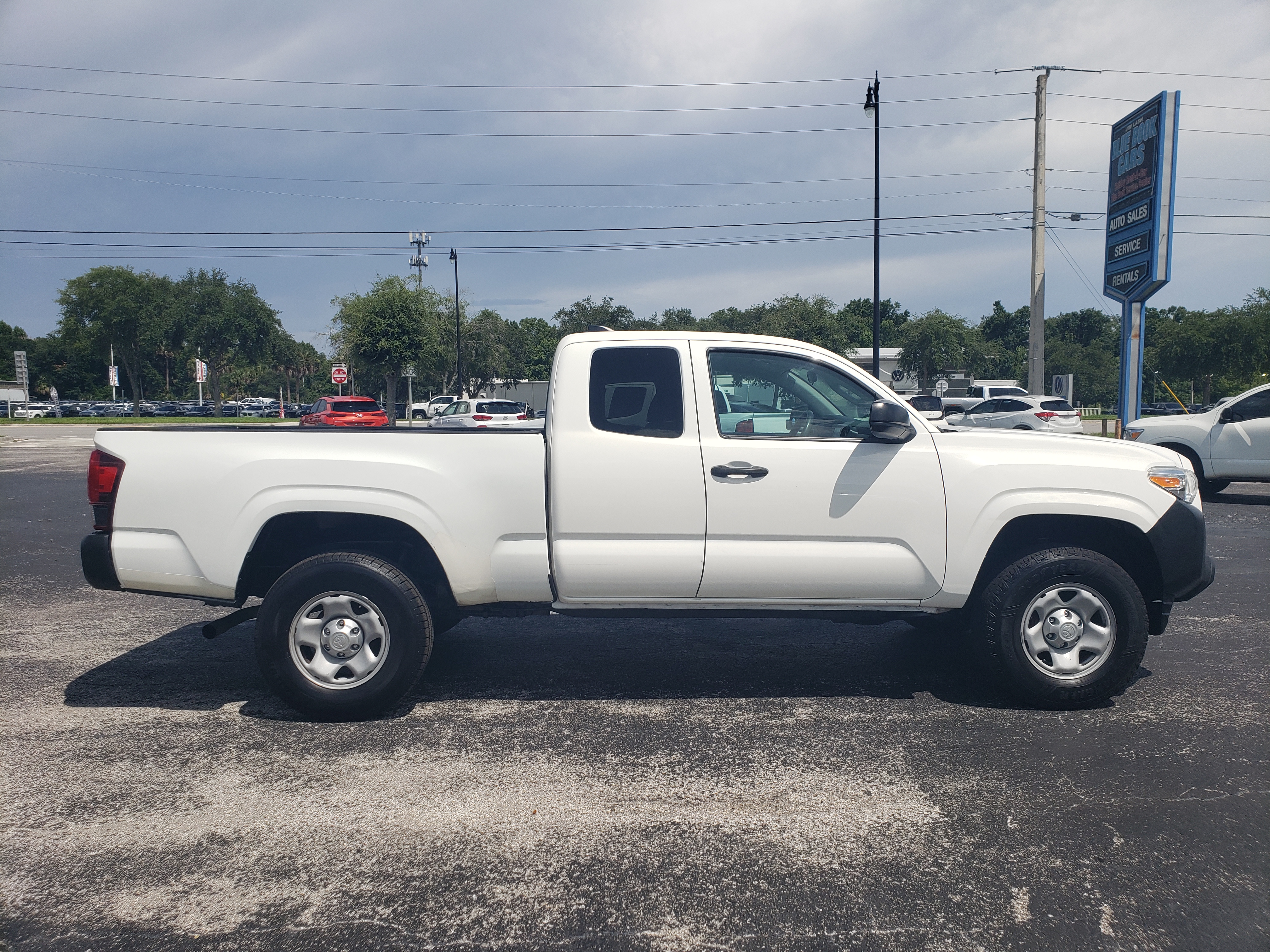 Used 2020 Toyota Tacoma 2WD Access Cab image 6