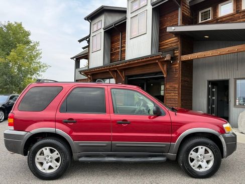 Used 2006 Ford Escape 4WD XLT image 6