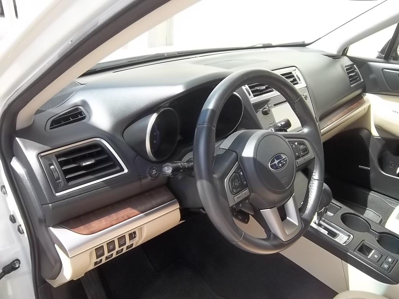 Used 2015 Subaru Outback 3.6R Limited AWD/4WD image 21