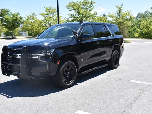 Used 2023 Chevrolet Tahoe 4WD image 13