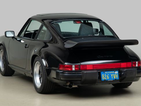 Used 1987 Porsche 911 Carrera Coupe RWD image 5