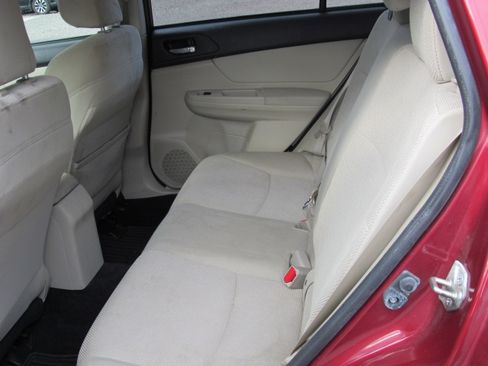 Used 2013 Subaru XV Crosstrek 2.0i Premium image 13