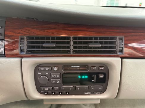 Used 1996 Cadillac De Ville image 25