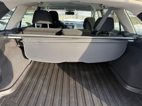 Used 2016 Subaru Outback 2.5i Premium image 10