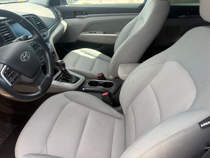 Used 2017 Hyundai Elantra SE FWD image 6