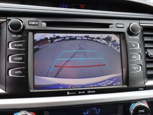 Used 2017 Toyota Highlander AWD LE Plus V6 image 27
