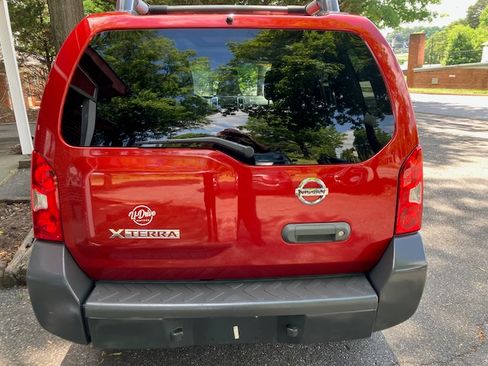 Used 2015 Nissan Xterra 2WD image 5