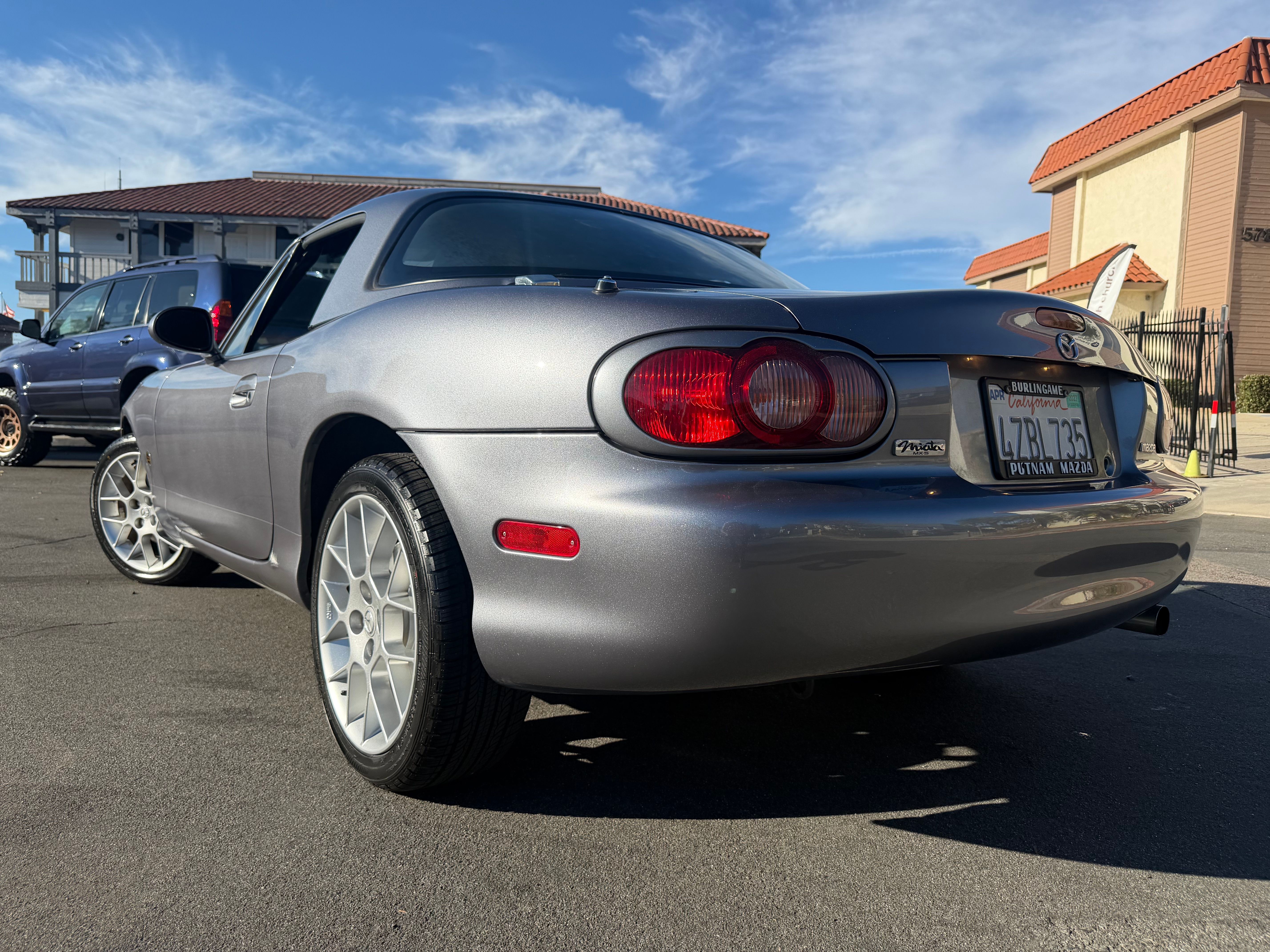Used 2002 MAZDA MX-5 Miata LS RWD image 9