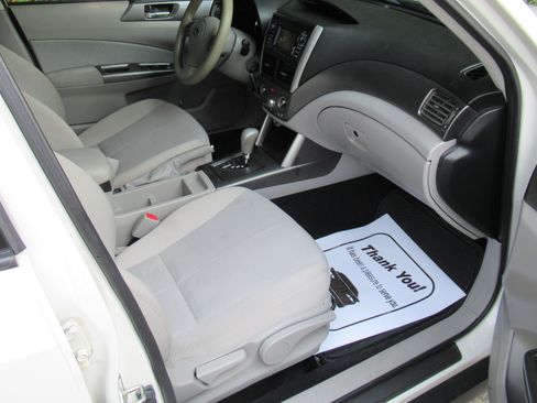 Used 2013 Subaru Forester 2.5X Premium AWD/4WD image 14