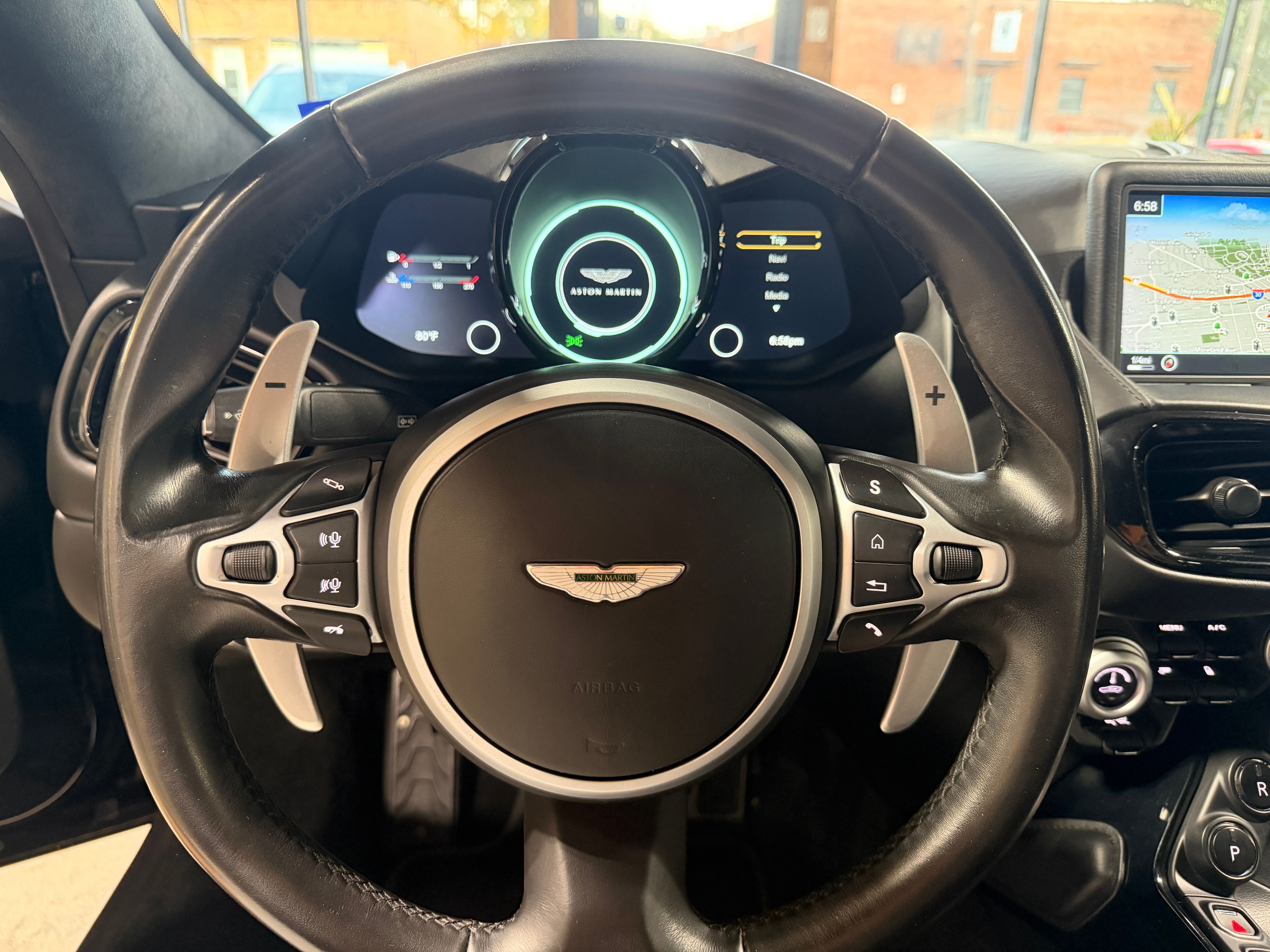 Used 2020 Aston Martin V8 Vantage Coupe RWD image 23