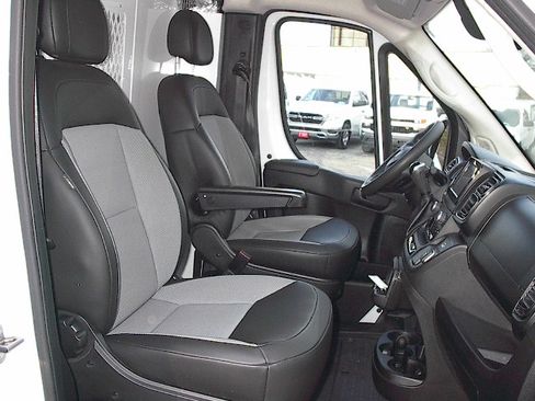 Used 2024 RAM ProMaster 2500 image 9