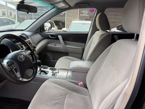 Used 2013 Toyota Highlander 4WD Hybrid image 13