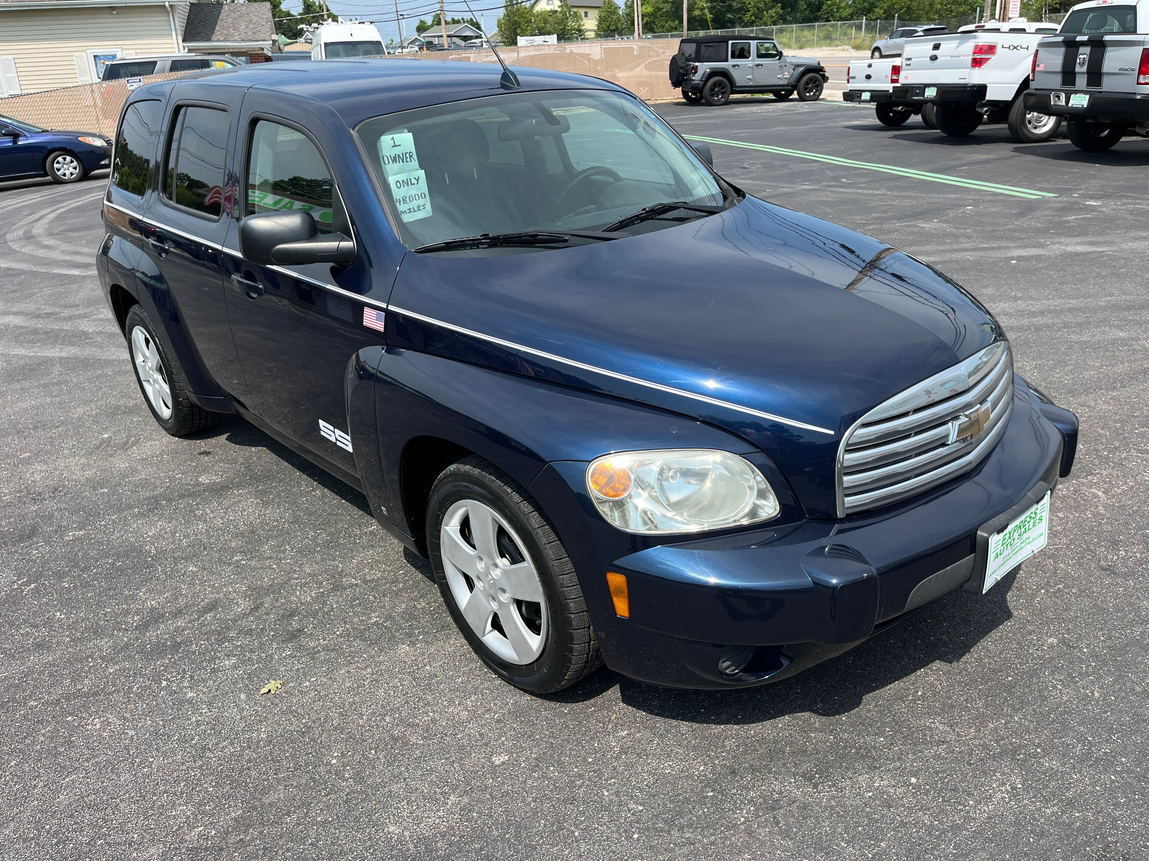 Used 2010 Chevrolet HHR LS FWD image 3