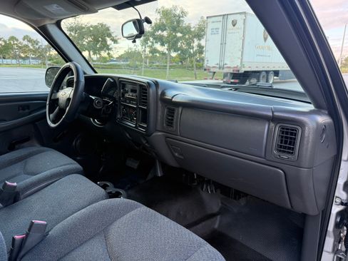 Used 2007 Chevrolet Silverado 1500 Classic W/T image 15