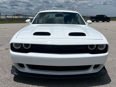 Used 2023 Dodge Challenger SRT Hellcat RWD image 9