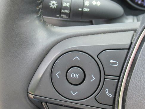 Used 2019 Toyota RAV4 Limited image 21