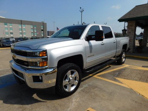 Used 2016 Chevrolet Silverado 2500 LT image 4
