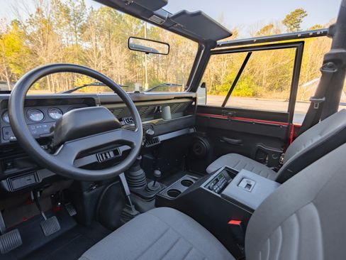 Used 1994 Land Rover Defender 90 image 21