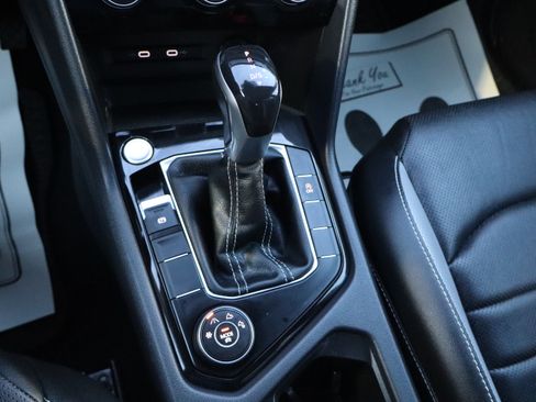 Used 2022 Volkswagen Taos SEL image 31