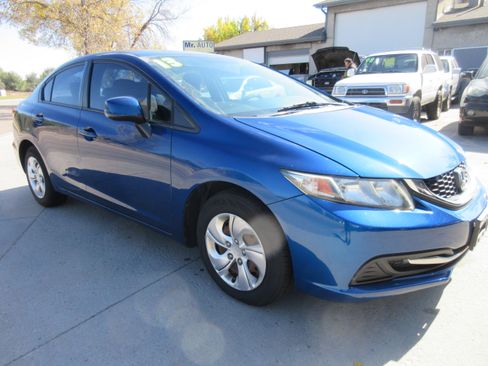 Used 2013 Honda Civic LX image 2