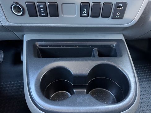 Used 2017 Nissan NV 2500 SV image 16