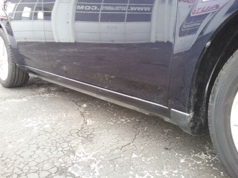 Used 2012 Dodge Avenger SE image 21