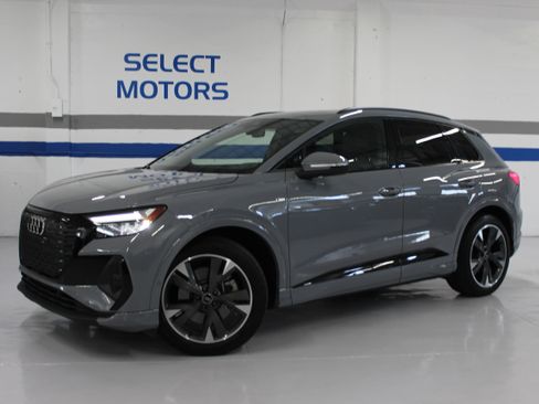 Used 2024 Audi Q4 e-tron quattro Premium Plus AWD/4WD image 2