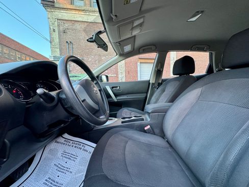 Used 2011 Nissan Rogue S image 10