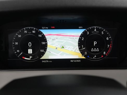 Used 2019 Land Rover Range Rover Velar S image 32