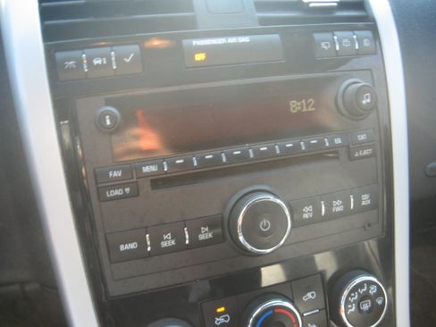 Used 2008 Pontiac Torrent AWD GXP image 11