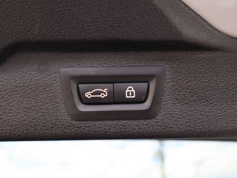 Used 2017 BMW X5 xDrive35d image 37