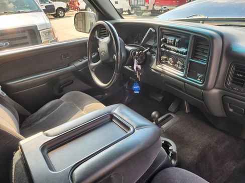 Used 2002 Chevrolet Silverado 1500 LS image 7