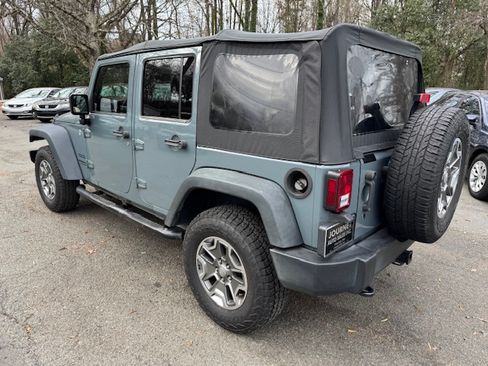 Used 2014 Jeep Wrangler Unlimited Sport image 2