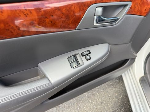 Used 2006 Toyota Solara SLE image 3