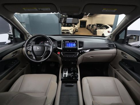 Used 2016 Honda Pilot Touring image 21