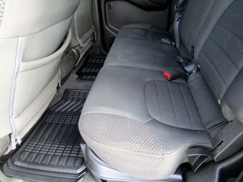 Used 2019 Nissan Frontier PRO-4X image 25