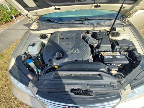 Used 2010 Hyundai Azera GLS image 12