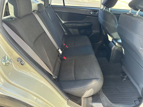 Used 2014 Subaru XV Crosstrek 2.0i Premium image 16