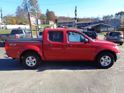 Used 2008 Nissan Frontier SE image 1