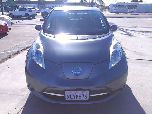 Used 2014 Nissan Leaf S FWD image 5