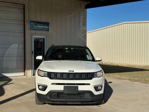 Used 2019 Jeep Compass Latitude image 8