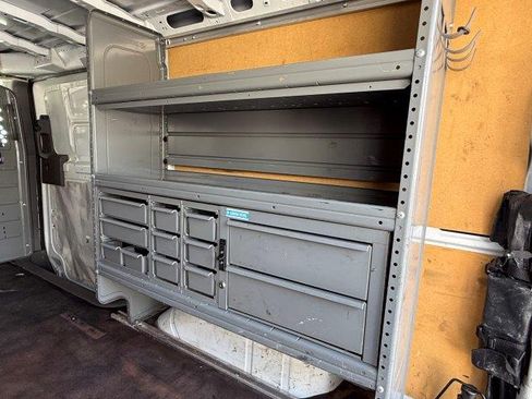 Used 2021 Nissan NV 2500 SV image 13