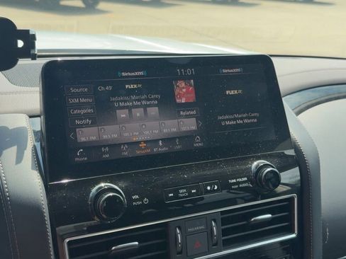 Used 2024 Nissan Armada Platinum image 9