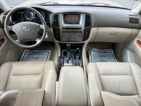 Used 2005 Toyota Land Cruiser image 3
